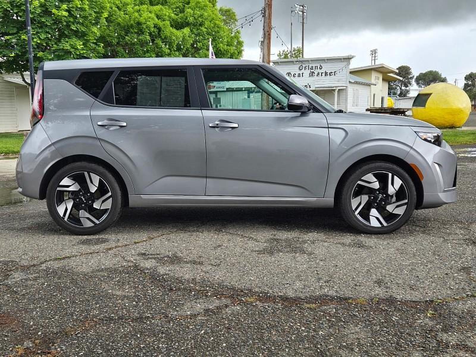 2023 STEEL /BLACK Kia Soul (KNDJ53AU4P7) with an 4-Cyl 2.0 Liter engine, Automatic i-VT transmission, located at 246 E Walker St., Orland, 95963, (530) 865-5800, 39.747589, -122.178398 - Photo #7