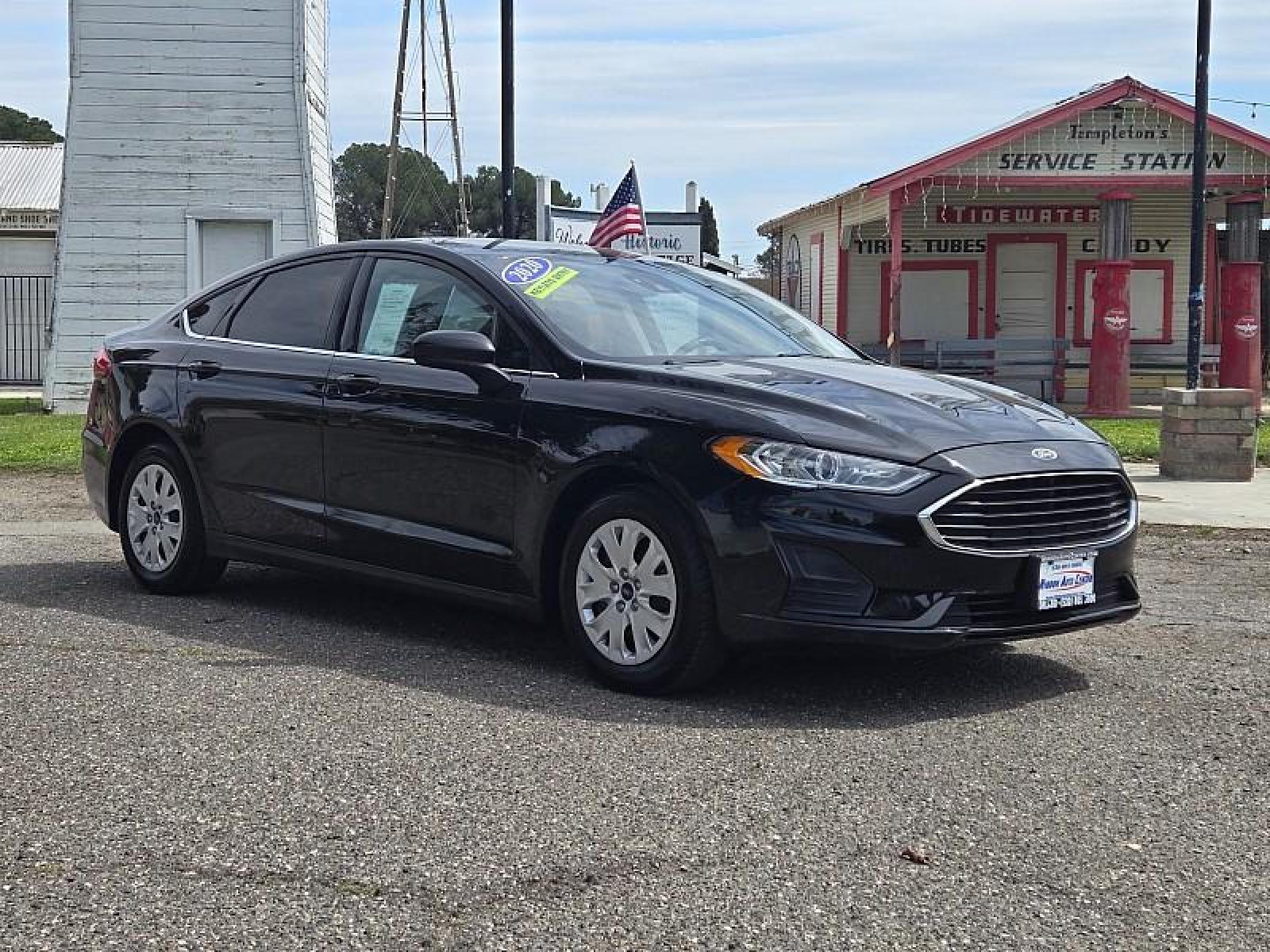 2020 BLACK /black/tan Ford Fusion (3FA6P0G71LR) with an 4-Cyl 2.5 Liter engine, Automatic 6-Spd w/SelectShift transmission, located at 246 E Walker St., Orland, 95963, (530) 865-5800, 39.747589, -122.178398 - Photo #0