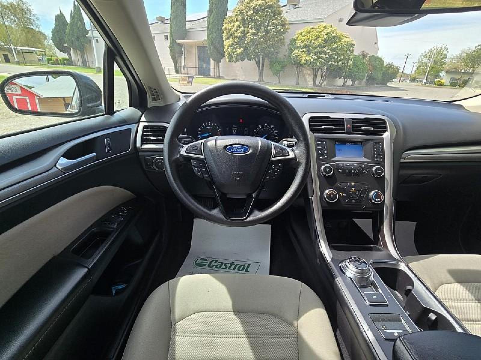 2020 BLACK /black/tan Ford Fusion (3FA6P0G71LR) with an 4-Cyl 2.5 Liter engine, Automatic 6-Spd w/SelectShift transmission, located at 246 E Walker St., Orland, 95963, (530) 865-5800, 39.747589, -122.178398 - Photo #19