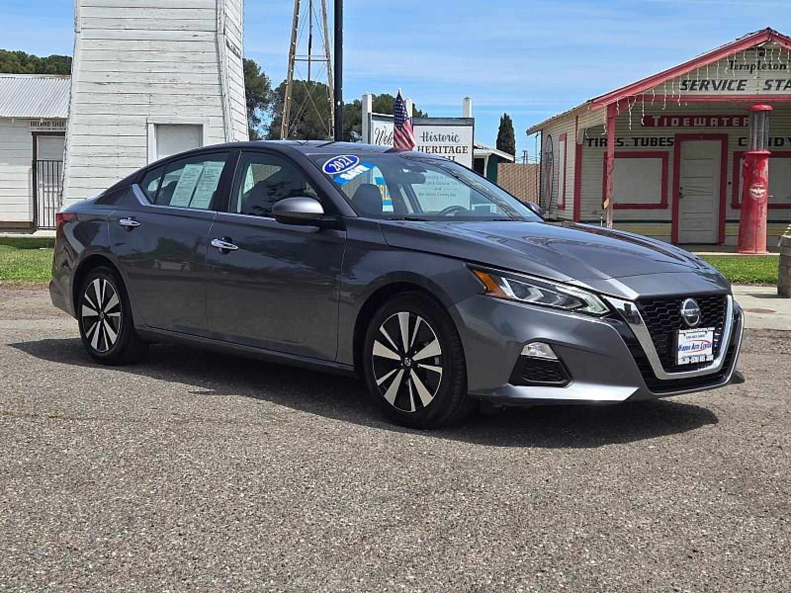 2021 GRAY Nissan Altima (1N4BL4DV9MN) with an 4-Cyl 2.5 Liter engine, Automatic Xtronic CVT transmission, located at 246 E Walker St., Orland, 95963, (530) 865-5800, 39.747589, -122.178398 - Photo #0