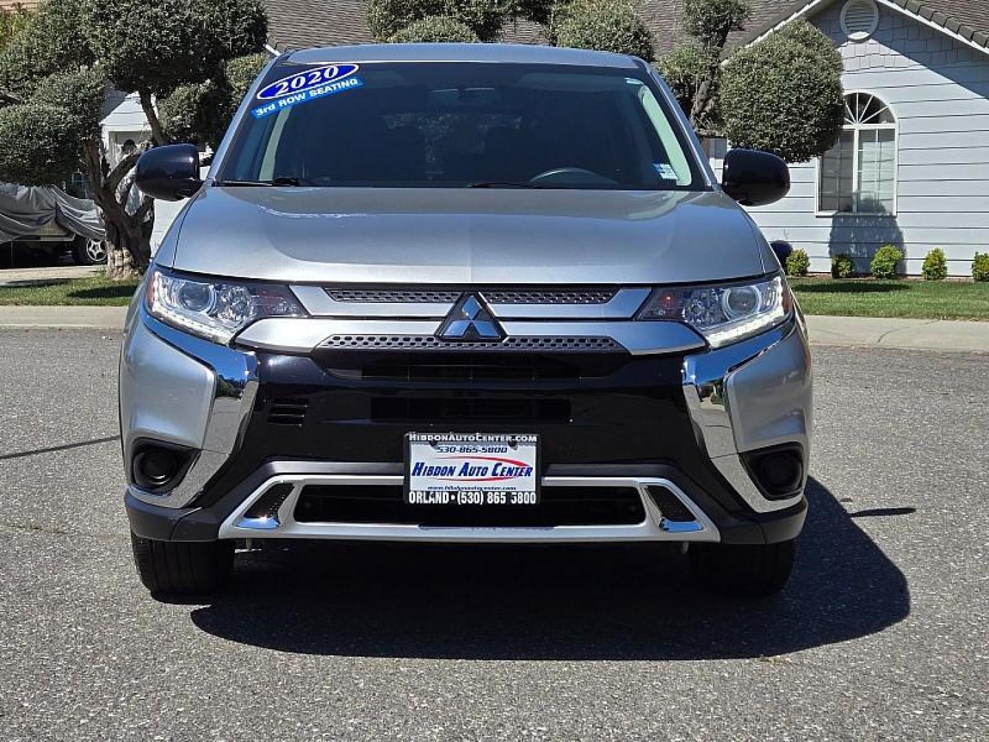 2020 SILVER Mitsubishi Outlander (JA4AD2A31LZ) with an 4-Cyl 2.4 Liter engine, Automatic CVT transmission, located at 246 E Walker St., Orland, 95963, (530) 865-5800, 39.747589, -122.178398 - Photo#1