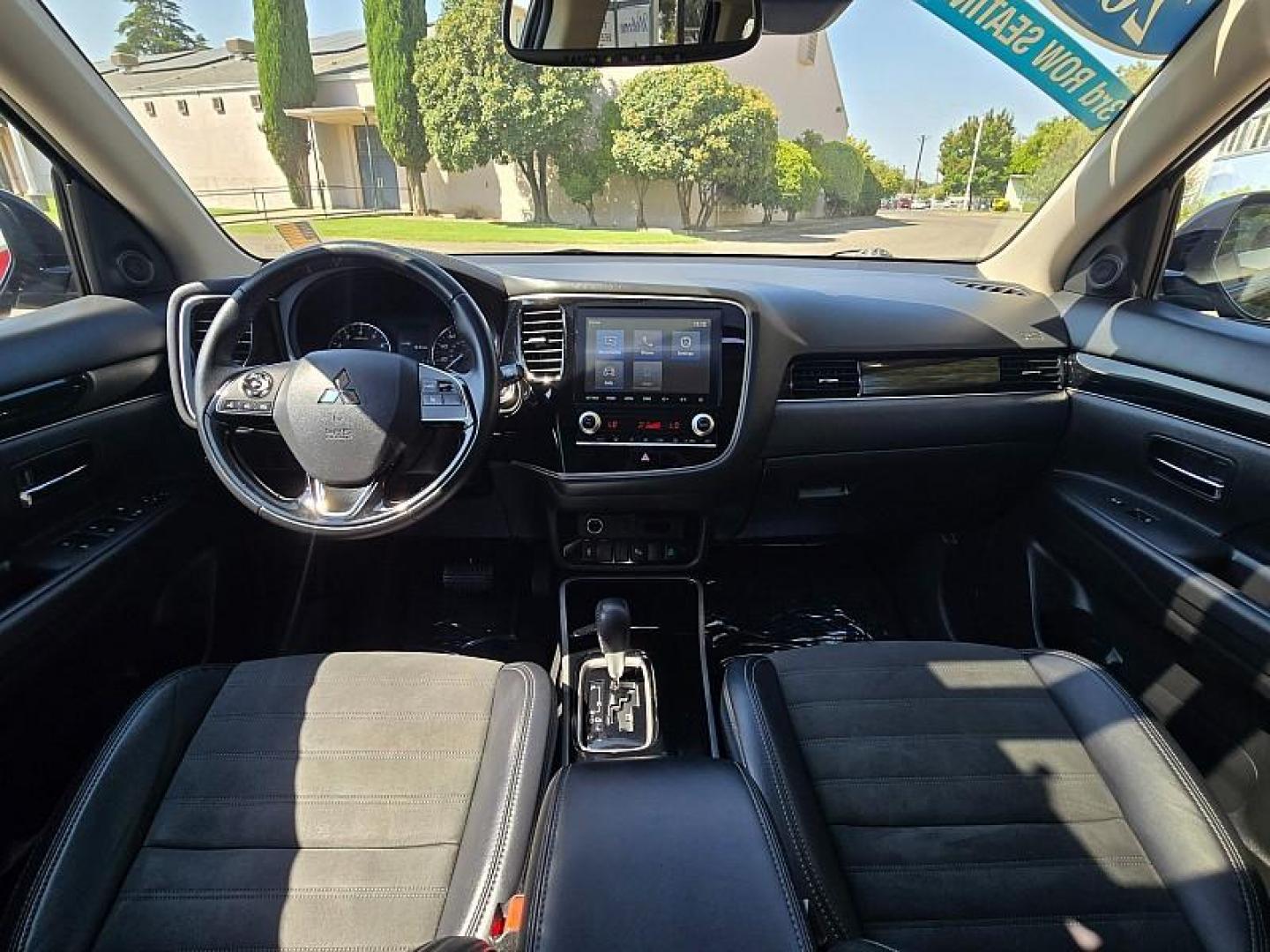 2020 BLACK Mitsubishi Outlander (JA4AD3A36LZ) with an 4-Cyl 2.4 Liter engine, Automatic CVT transmission, located at 246 E Walker St., Orland, 95963, (530) 865-5800, 39.747589, -122.178398 - Photo#20