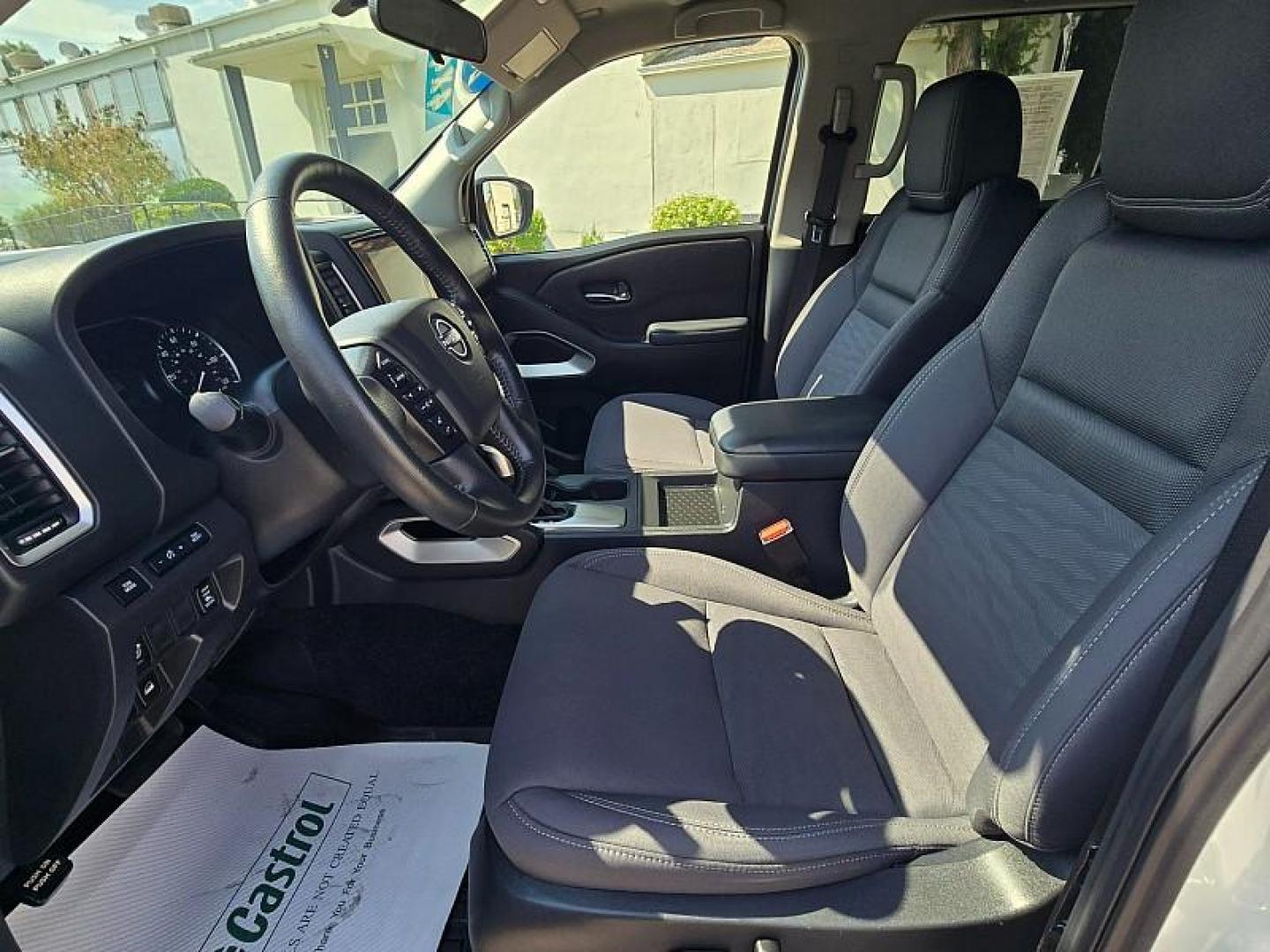 2023 WHITE Nissan Frontier (1N6ED1EKXPN) with an V6 3.8 Liter engine, Automatic 9-Spd transmission, located at 246 E Walker St., Orland, 95963, (530) 865-5800, 39.747589, -122.178398 - Photo#11