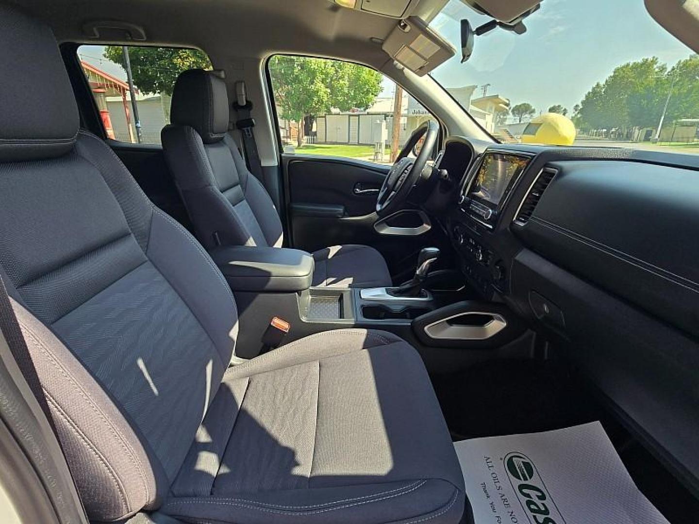 2023 WHITE Nissan Frontier (1N6ED1EKXPN) with an V6 3.8 Liter engine, Automatic 9-Spd transmission, located at 246 E Walker St., Orland, 95963, (530) 865-5800, 39.747589, -122.178398 - Photo#17