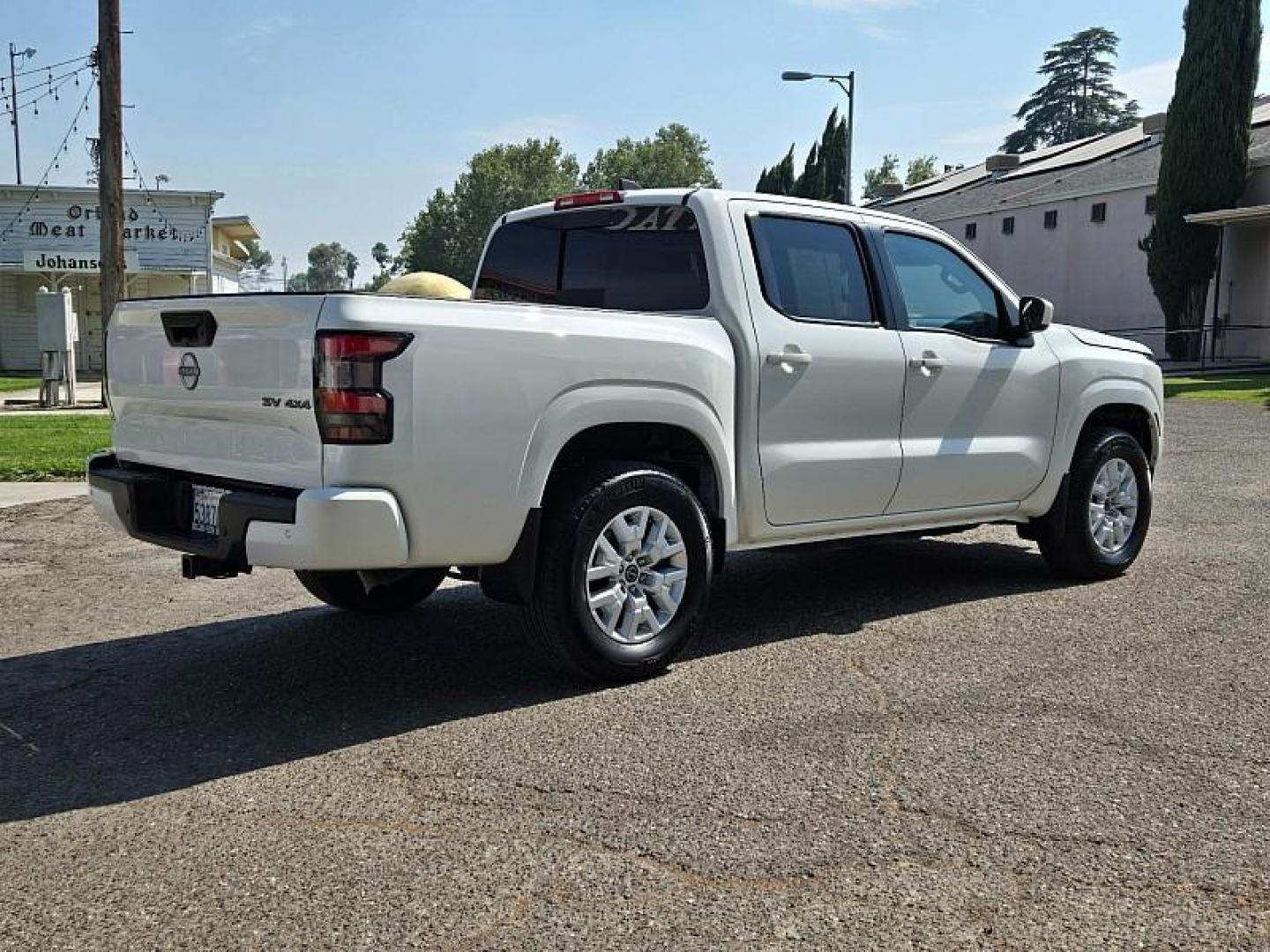 2023 WHITE Nissan Frontier (1N6ED1EKXPN) with an V6 3.8 Liter engine, Automatic 9-Spd transmission, located at 246 E Walker St., Orland, 95963, (530) 865-5800, 39.747589, -122.178398 - Photo#7