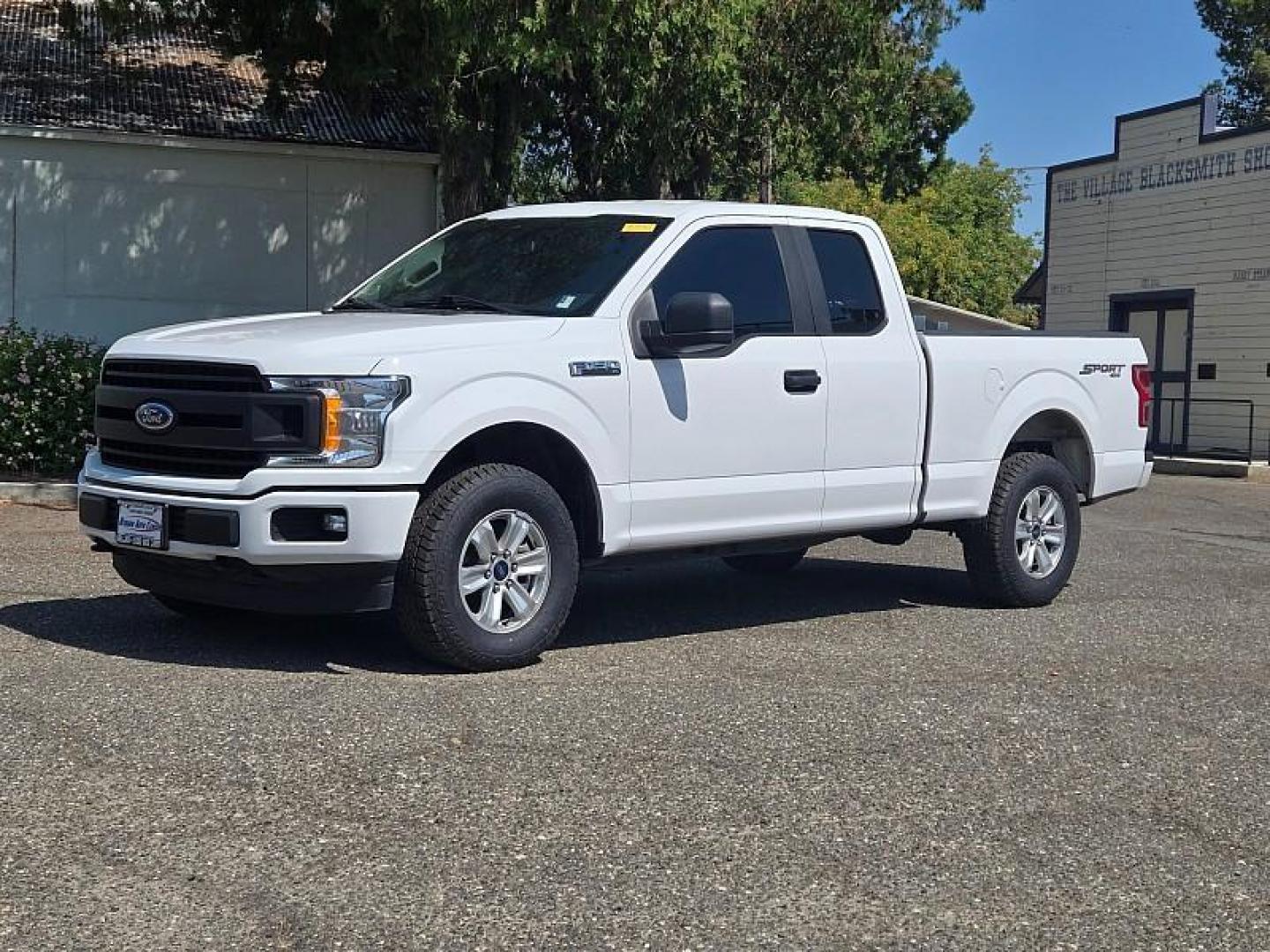 2020 WHITE Ford F-150 4WD (1FTEX1EB4LK) with an V6 Flex Fuel 3.3 Liter engine, Automatic 6-Spd w/SelectShift transmission, located at 246 E Walker St., Orland, 95963, (530) 865-5800, 39.747589, -122.178398 - Photo#2