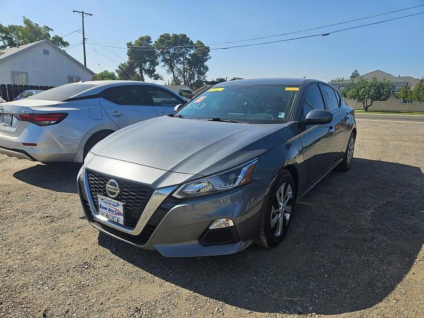 2020 GRAY Nissan Altima (1N4BL4BV9LC) with an 4-Cyl 2.5 Liter engine, Automatic Xtronic CVT transmission, located at 246 E Walker St., Orland, 95963, (530) 865-5800, 39.747589, -122.178398 - Photo#0