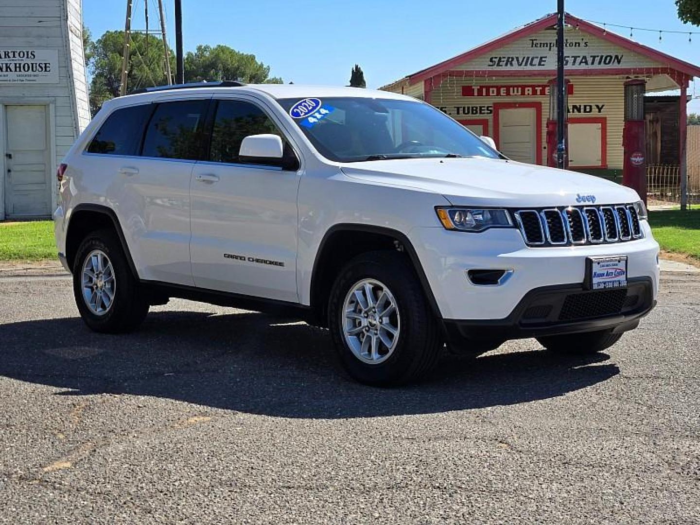 2020 WHITE Jeep Grand Cherokee (1C4RJFAGXLC) with an V6 VVT 3.6 Liter engine, Automatic 8-Spd transmission, located at 246 E Walker St., Orland, 95963, (530) 865-5800, 39.747589, -122.178398 - Photo#0