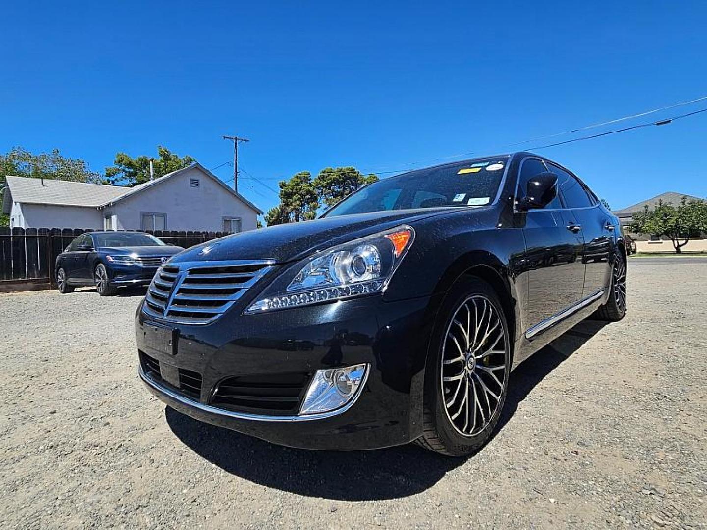 2014 BLACK Hyundai Equus (KMHGH4JH2EU) with an V8 5.0 Liter engine, Auto 8-Spd w/Shiftronic transmission, located at 246 E Walker St., Orland, 95963, (530) 865-5800, 39.747589, -122.178398 - Photo#0