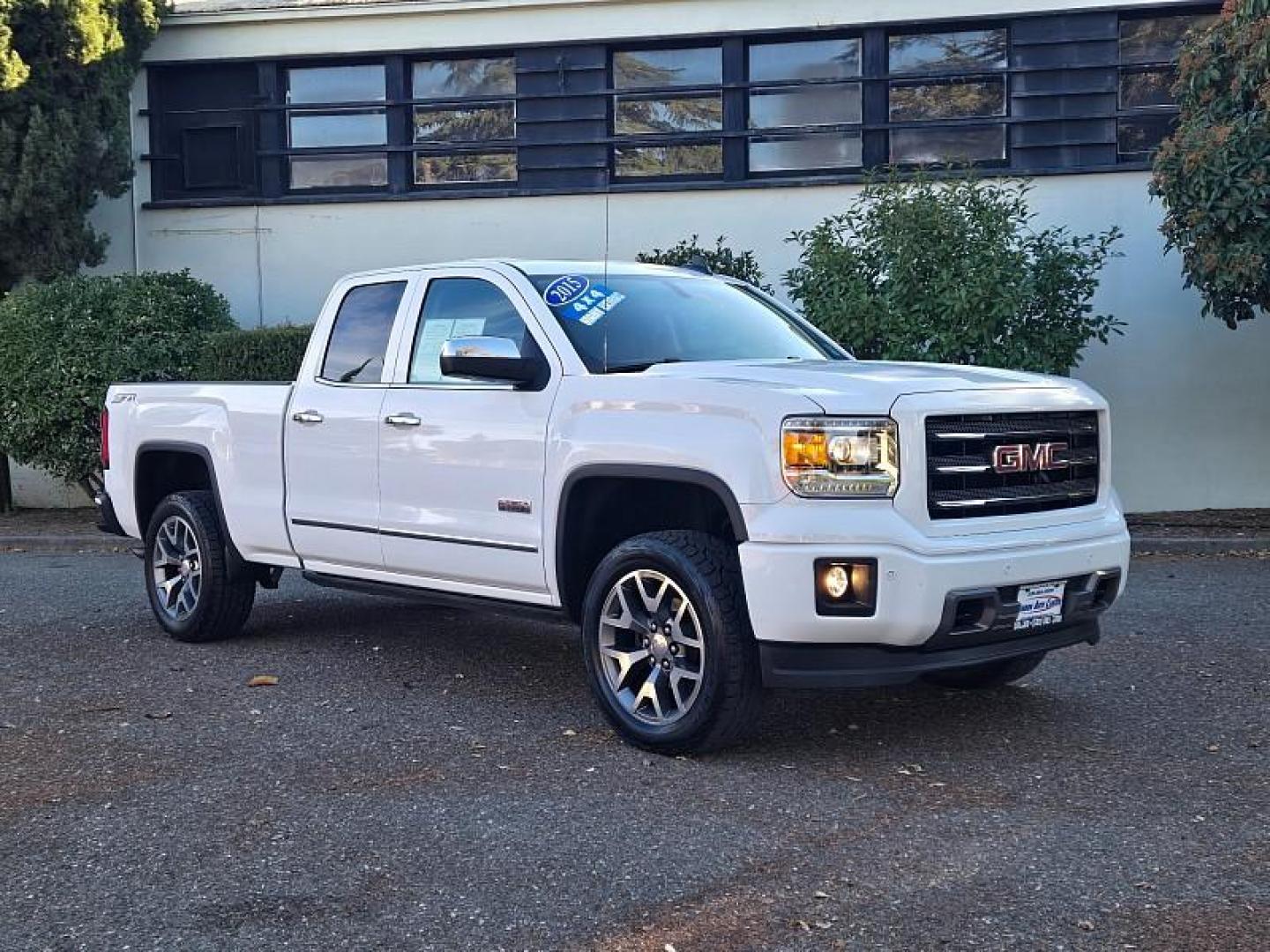 2015 WHITE GMC Sierra 1500 4WD (1GTV2VEC1FZ) , Automatic transmission, located at 246 E Walker St., Orland, 95963, (530) 865-5800, 39.747589, -122.178398 - Photo#0