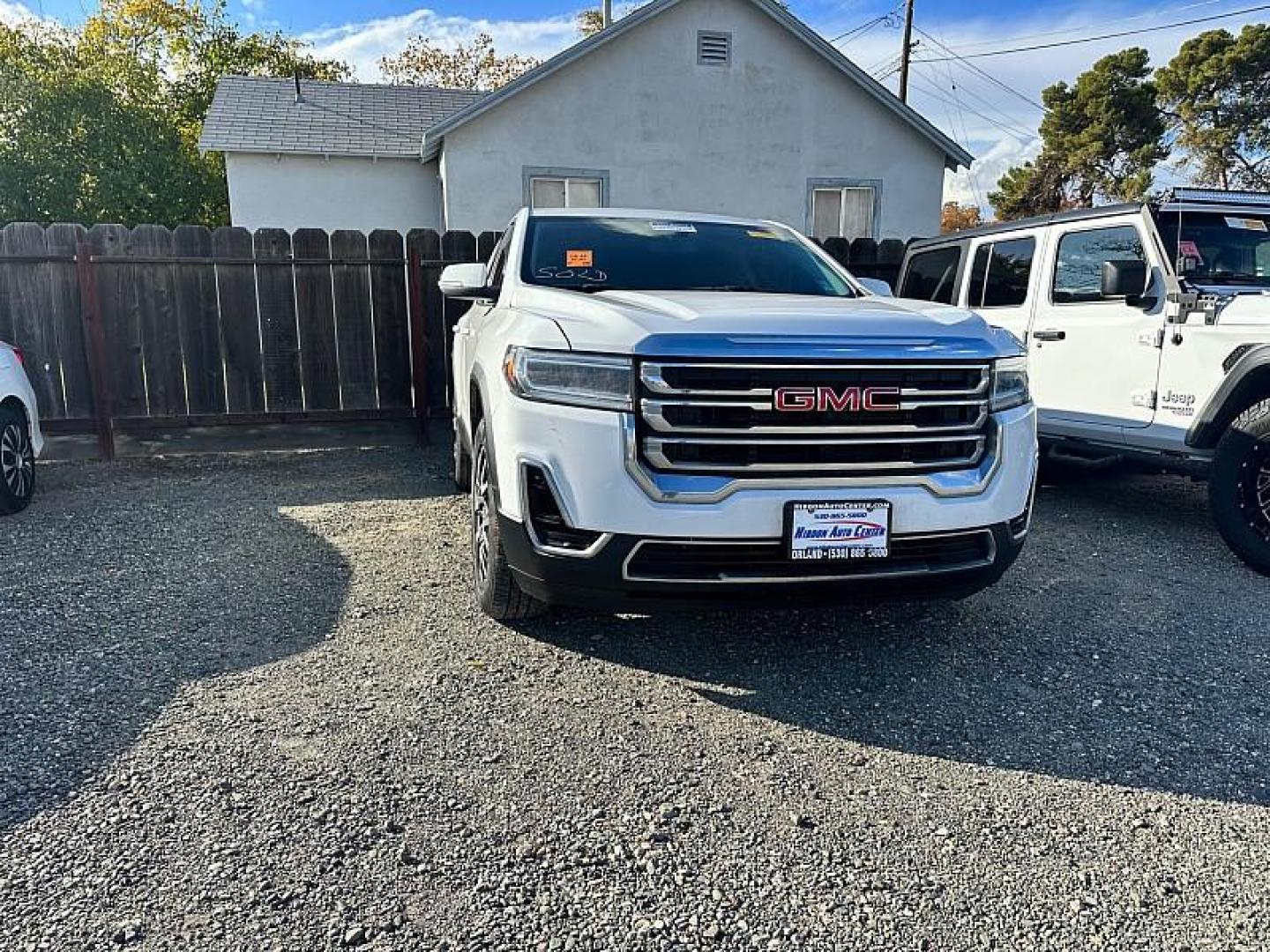 2020 WHITE GMC Acadia (1GKKNKLA6LZ) with an 4-Cyl 2.5 Liter engine, Automatic 9-Spd transmission, located at 246 E Walker St., Orland, 95963, (530) 865-5800, 39.747589, -122.178398 - Photo#0