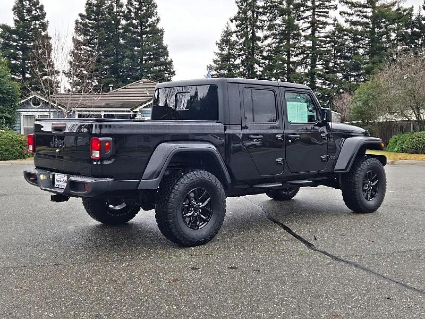 2021 BLACK Jeep Gladiator (1C6HJTAG1ML) with an V6 VVT 3.6 Liter engine, located at 246 E Walker St., Orland, 95963, (530) 865-5800, 39.747589, -122.178398 - Photo#7