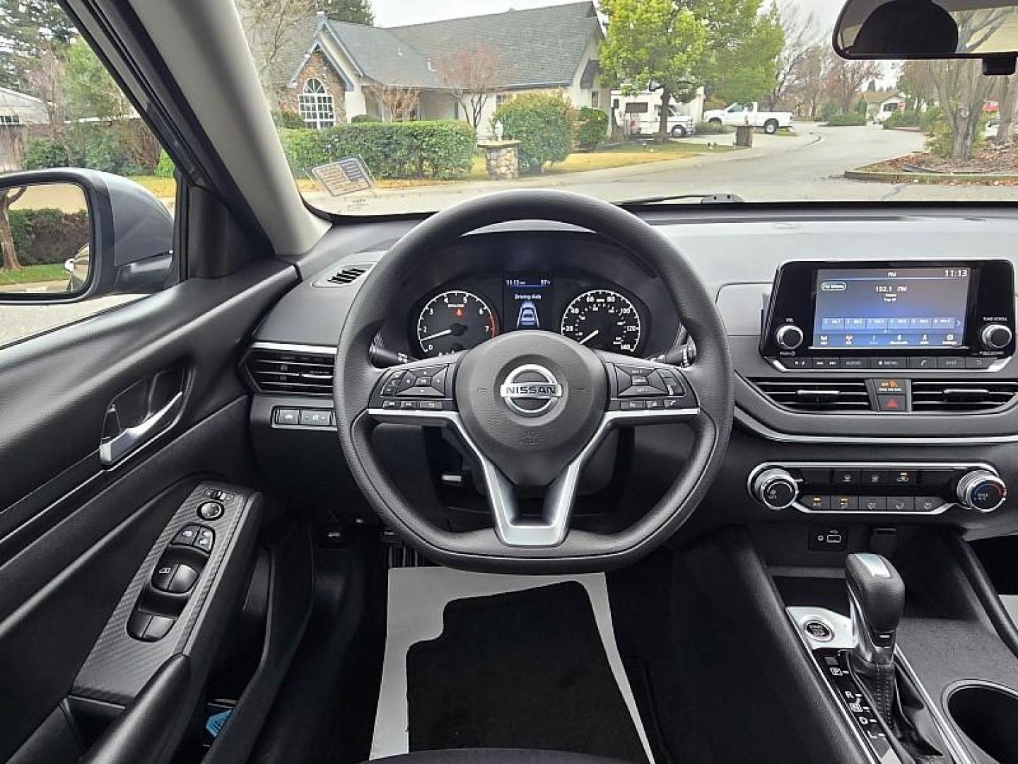 2022 GRAY Nissan Altima (1N4BL4BV5NN) with an 4-Cyl 2.5 Liter engine, Automatic Xtronic CVT transmission, located at 246 E Walker St., Orland, 95963, (530) 865-5800, 39.747589, -122.178398 - Photo#19