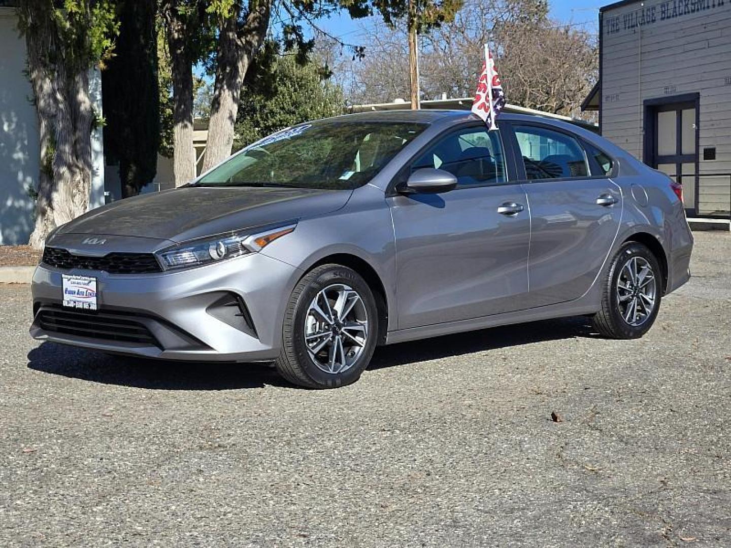 2023 GRAY Kia Forte (3KPF24AD6PE) with an 4-Cyl 2.0 Liter engine, Automatic IVT transmission, located at 246 E Walker St., Orland, 95963, (530) 865-5800, 39.747589, -122.178398 - Photo#2