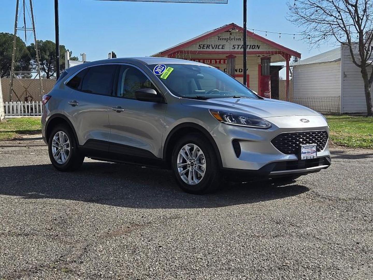 2022 SILVER Ford Escape (1FMCU0G68NU) with an 3-Cyl EcoBoost Turbo 1.5 Liter engine, Automatic 8-Spd transmission, located at 246 E Walker St., Orland, 95963, (530) 865-5800, 39.747589, -122.178398 - Photo#0